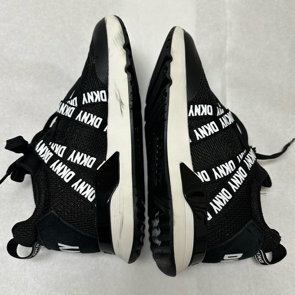 DKNY
Nash low-top lace-up sneakers🍁 - Picture 8 of 11